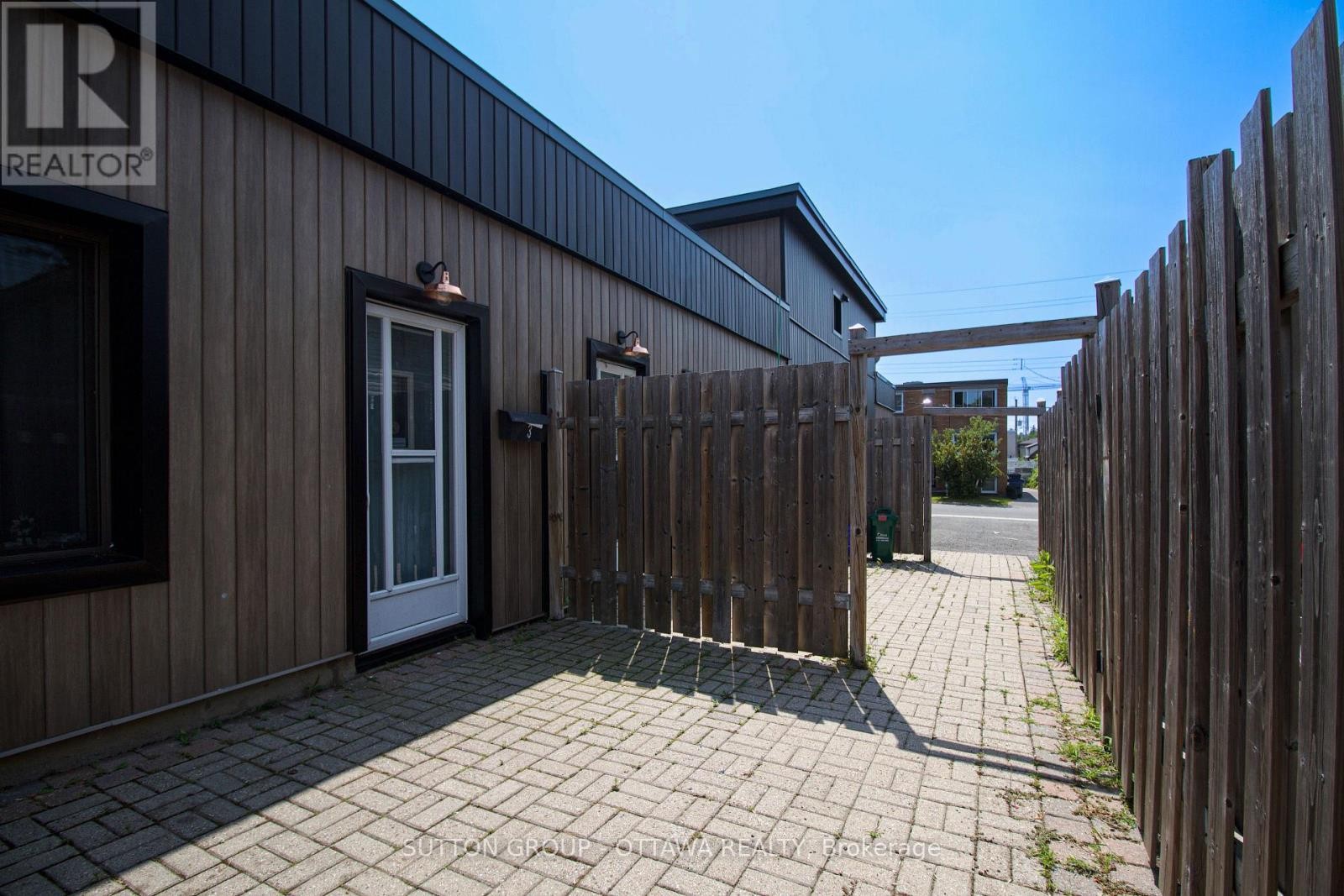 












309 CYR AVENUE

,
Ottawa,




Ontario
K1L7N6

