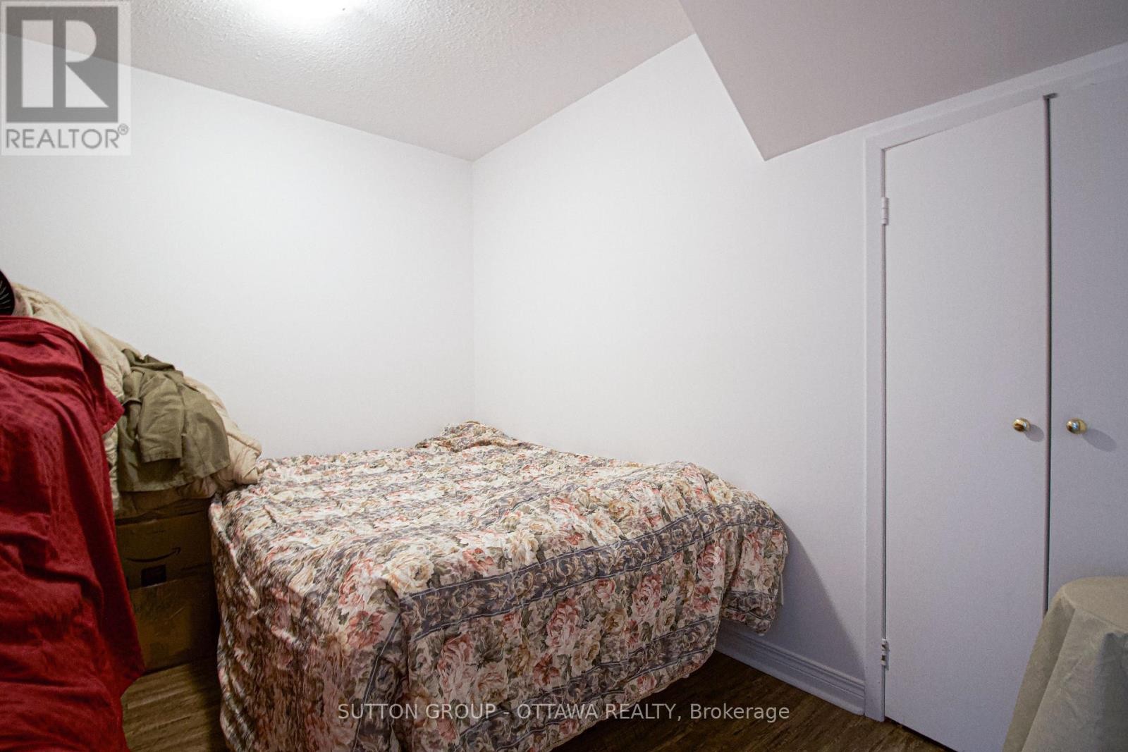 












309 CYR AVENUE

,
Ottawa,




Ontario
K1L7N6

