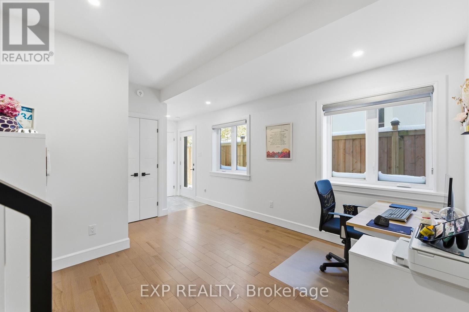 












158 MARIER AVENUE

,
Ottawa,




Ontario
K1L5S1

