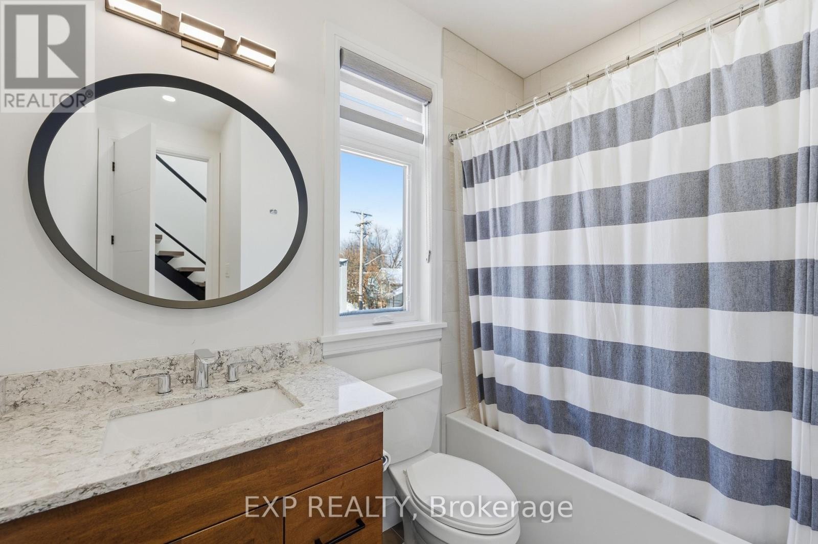 












158 MARIER AVENUE

,
Ottawa,




Ontario
K1L5S1

