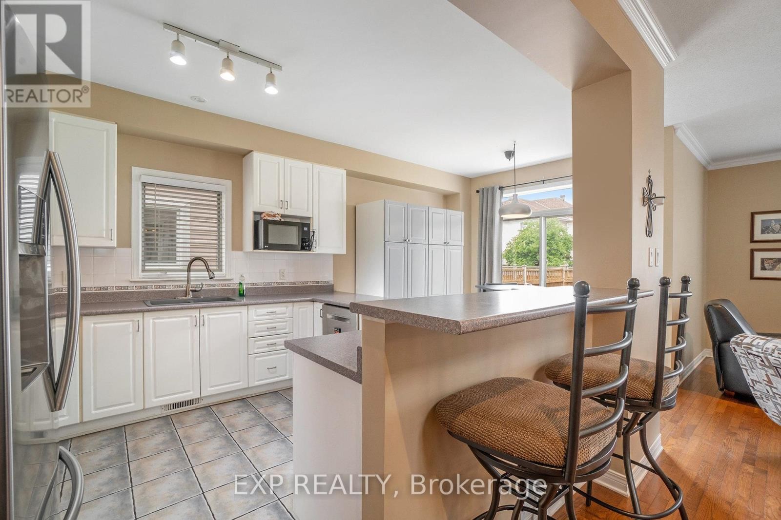 












15 ESCADE DRIVE

,
Ottawa,




Ontario
K2G6R9

