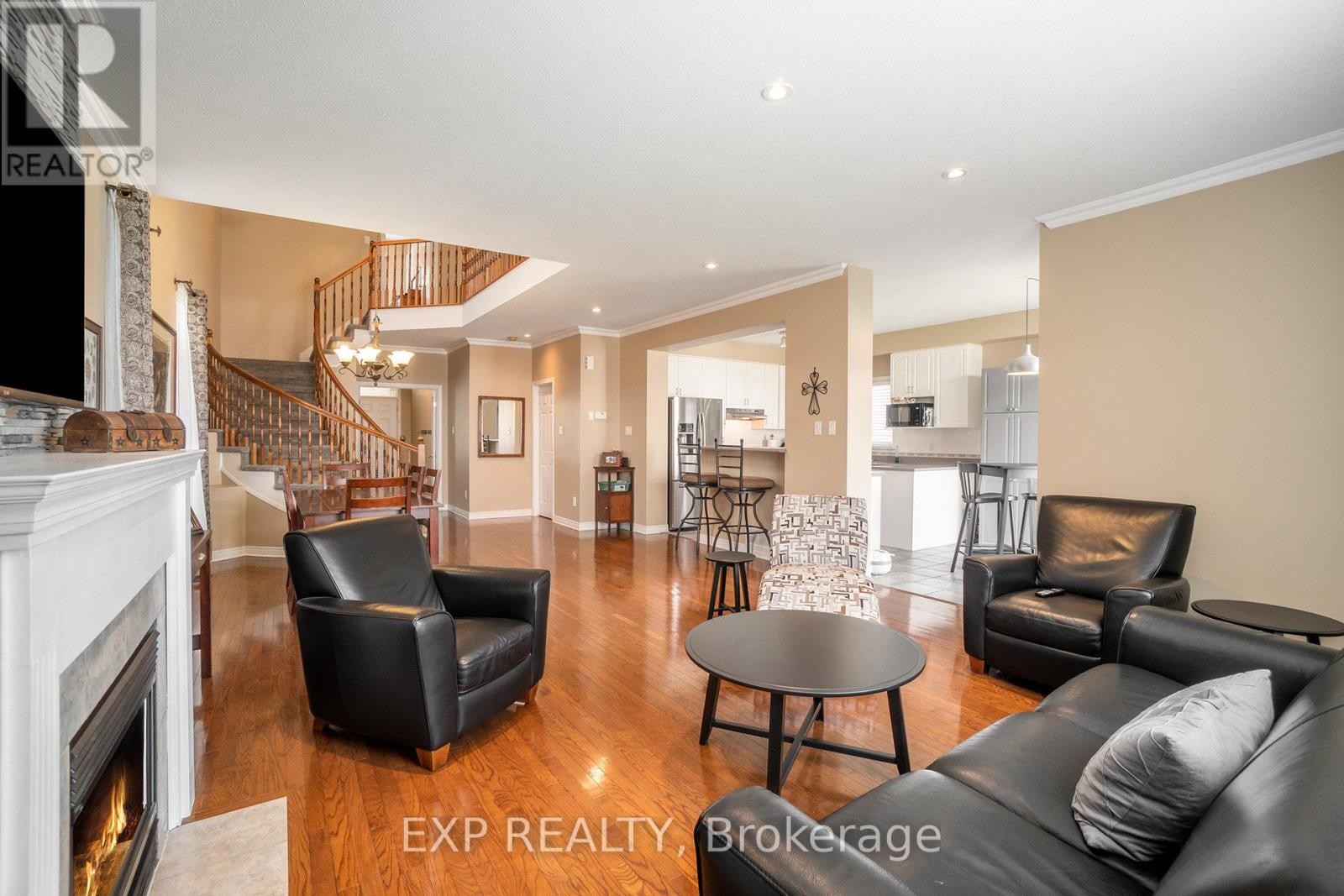 












15 ESCADE DRIVE

,
Ottawa,




Ontario
K2G6R9

