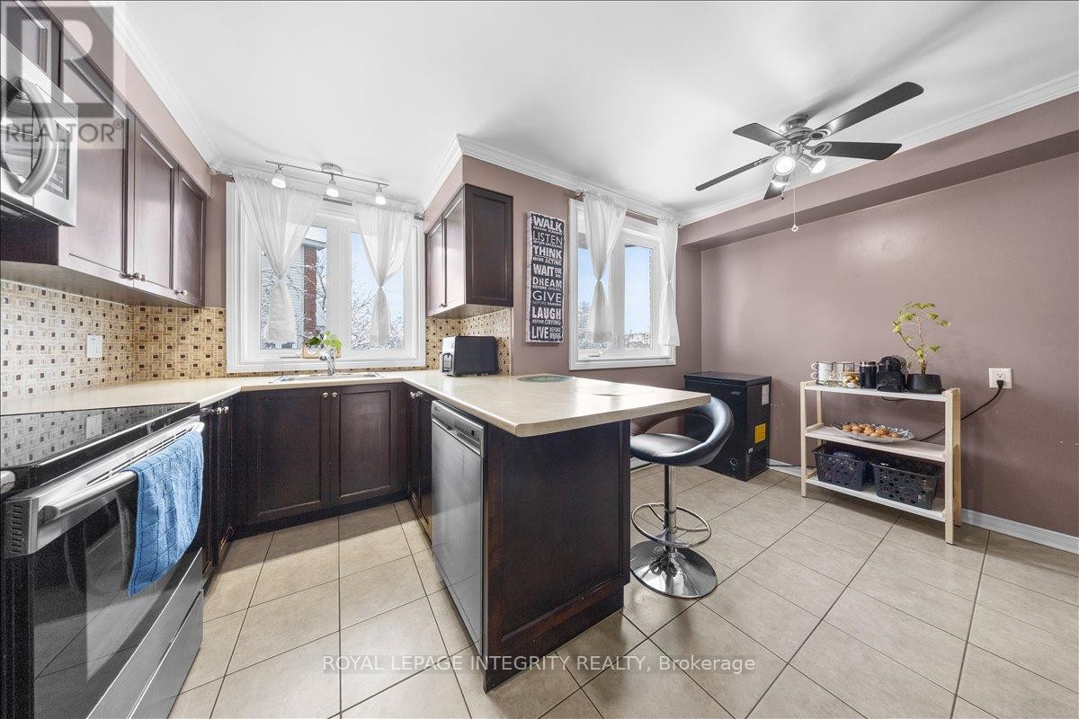 












223 BRISTON PRIVATE

,
Ottawa,




Ontario
K1G5R5

