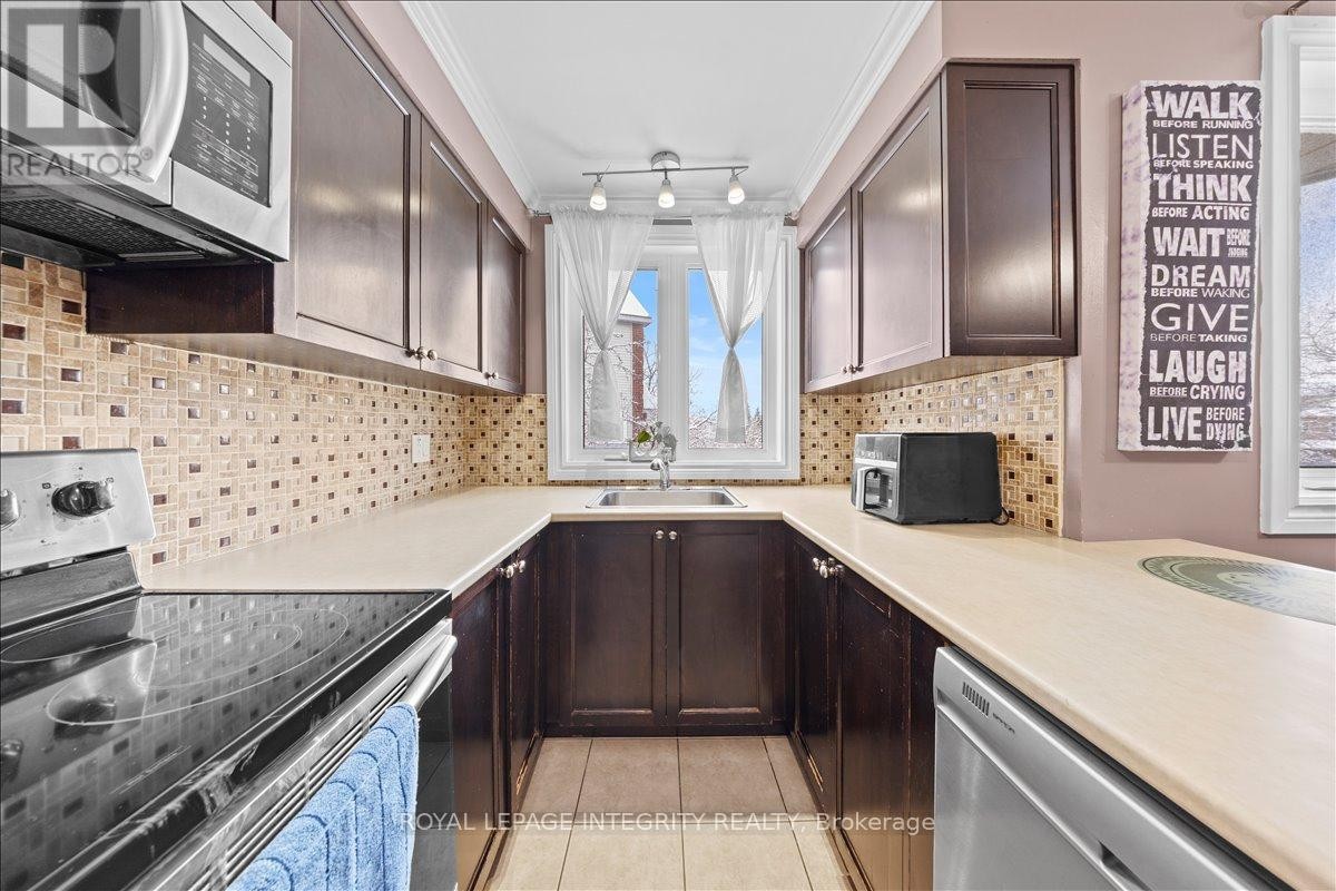 












223 BRISTON PRIVATE

,
Ottawa,




Ontario
K1G5R5

