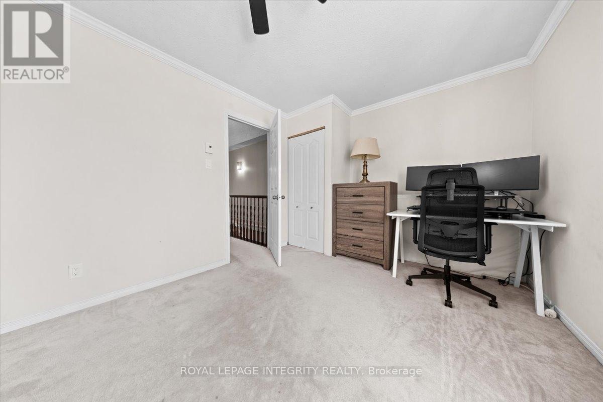 












223 BRISTON PRIVATE

,
Ottawa,




Ontario
K1G5R5

