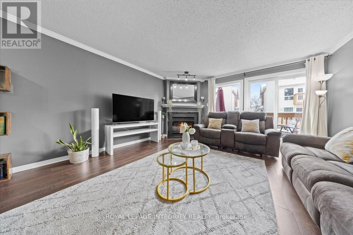 












223 BRISTON PRIVATE

,
Ottawa,




Ontario
K1G5R5

