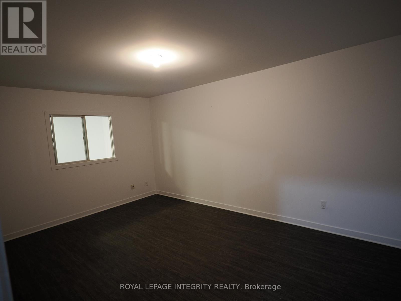 












10-11 - 2295 STEVENAGE DRIVE

,
Ottawa,




Ontario
K1G3W1

