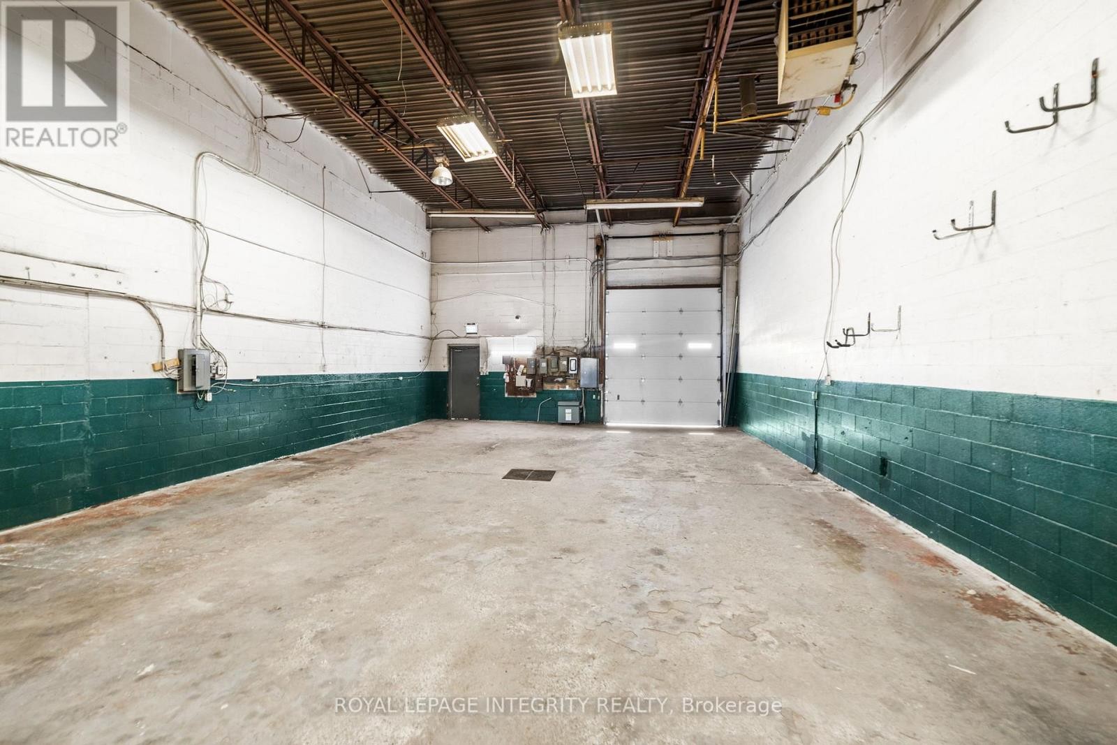 












10-11 - 2295 STEVENAGE DRIVE

,
Ottawa,




Ontario
K1G3W1

