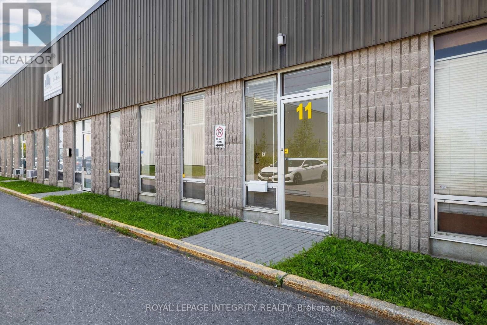 












10-11 - 2295 STEVENAGE DRIVE

,
Ottawa,




Ontario
K1G3W1

