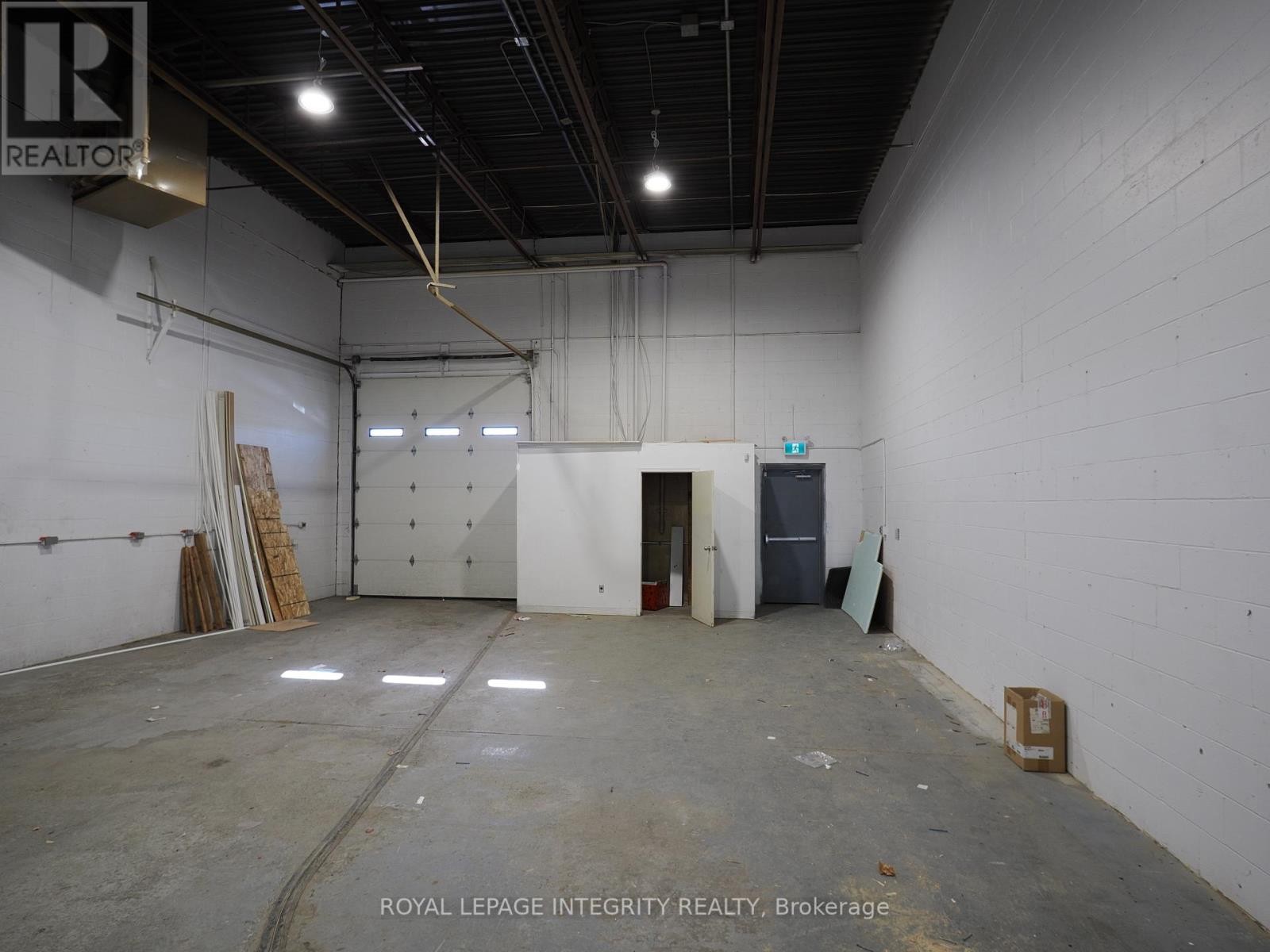 












10-11 - 2295 STEVENAGE DRIVE

,
Ottawa,




Ontario
K1G3W1

