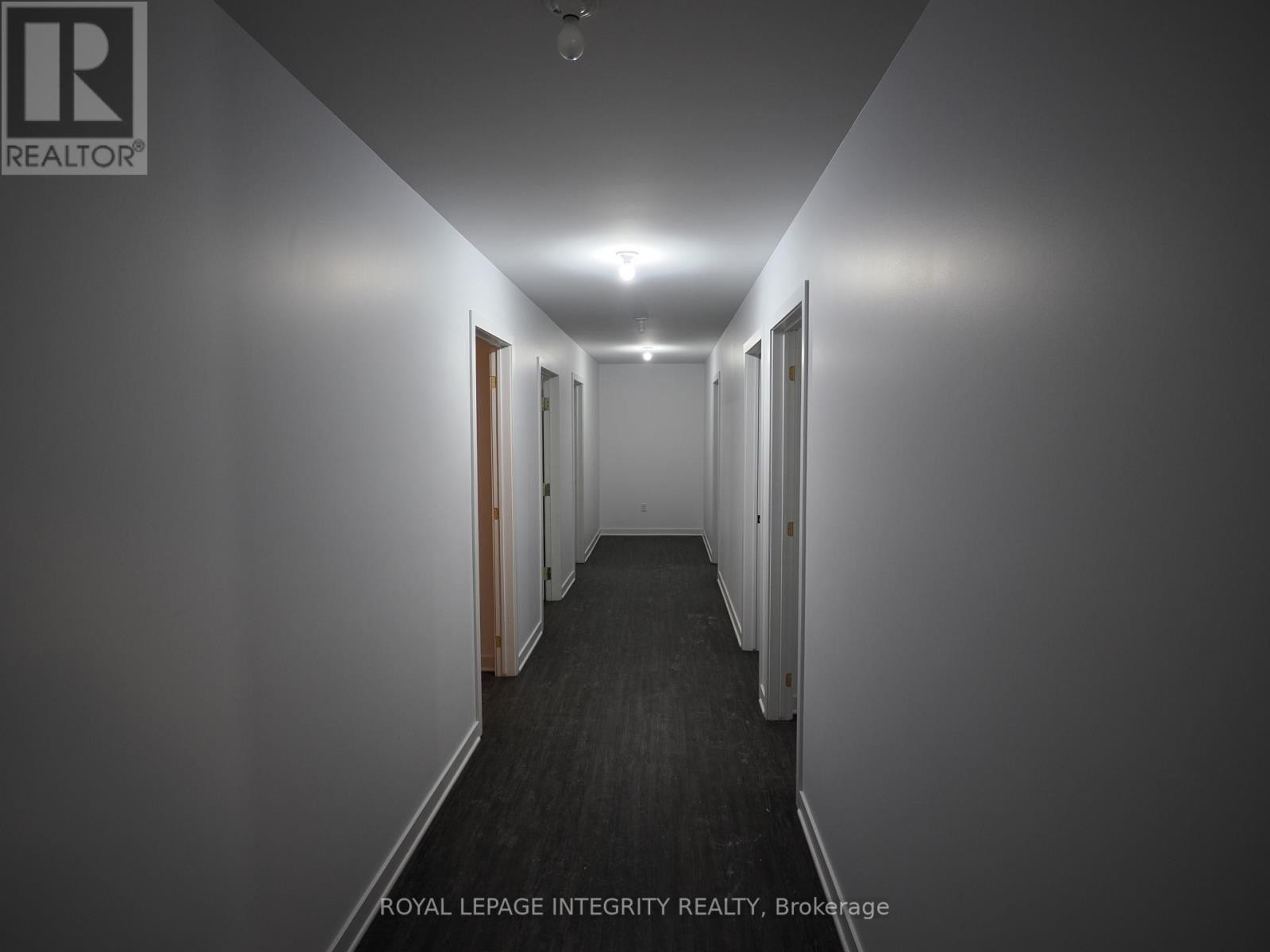 












10-11 - 2295 STEVENAGE DRIVE

,
Ottawa,




Ontario
K1G3W1

