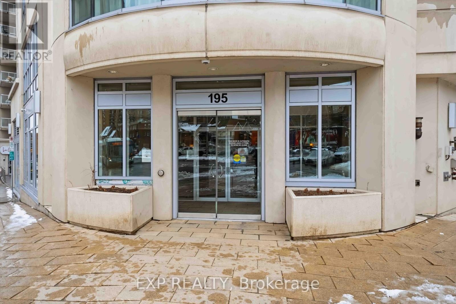 












1805 - 195 BESSERER STREET

,
Ottawa,




Ontario
K1N0B6

