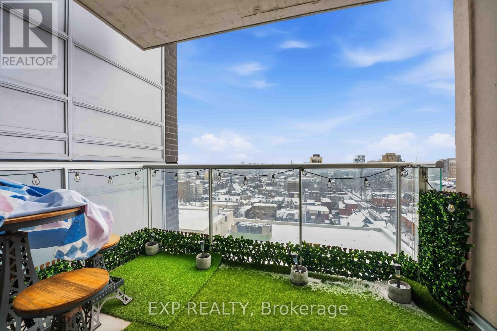 












1805 - 195 BESSERER STREET

,
Ottawa,




Ontario
K1N0B6

