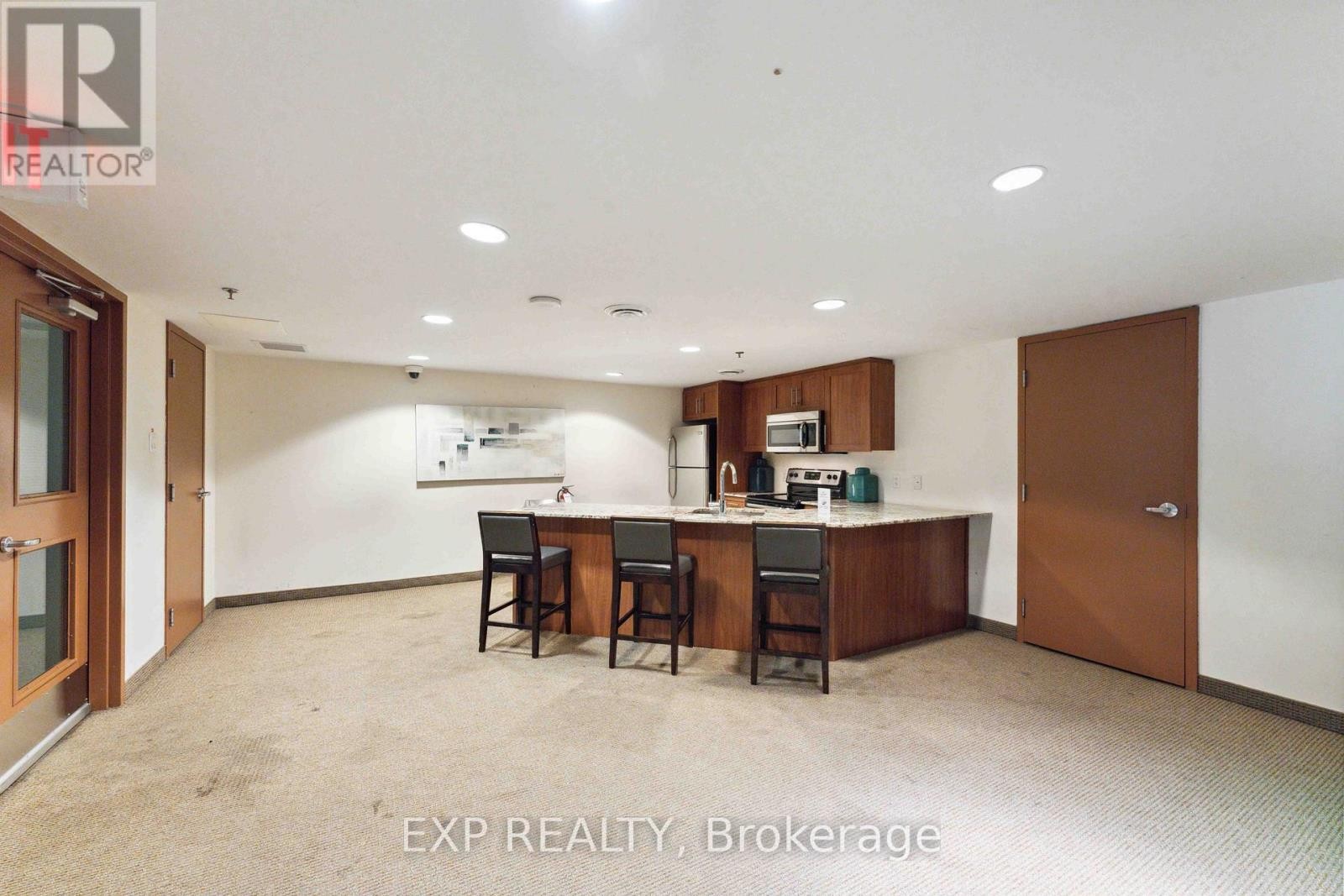 












1805 - 195 BESSERER STREET

,
Ottawa,




Ontario
K1N0B6

