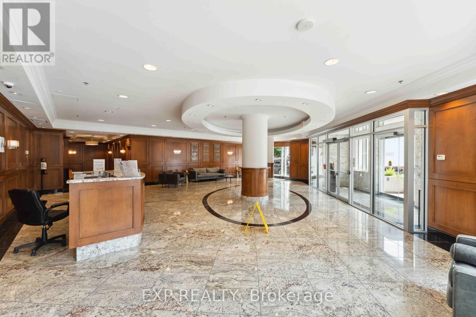 












1805 - 195 BESSERER STREET

,
Ottawa,




Ontario
K1N0B6

