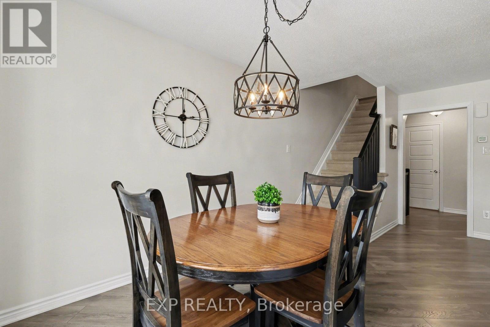 












421 GERARDIA LANE

,
Ottawa,




Ontario
K4A1C6

