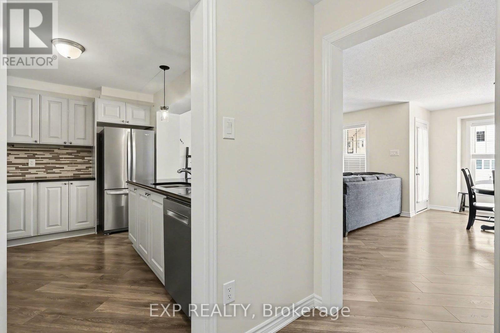 












421 GERARDIA LANE

,
Ottawa,




Ontario
K4A1C6

