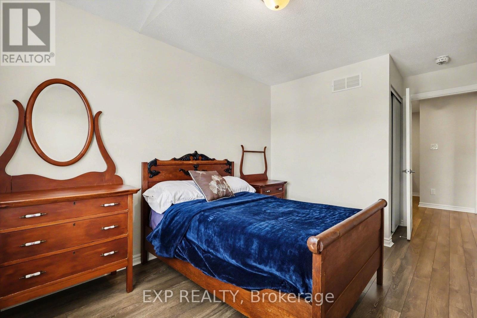 












421 GERARDIA LANE

,
Ottawa,




Ontario
K4A1C6

