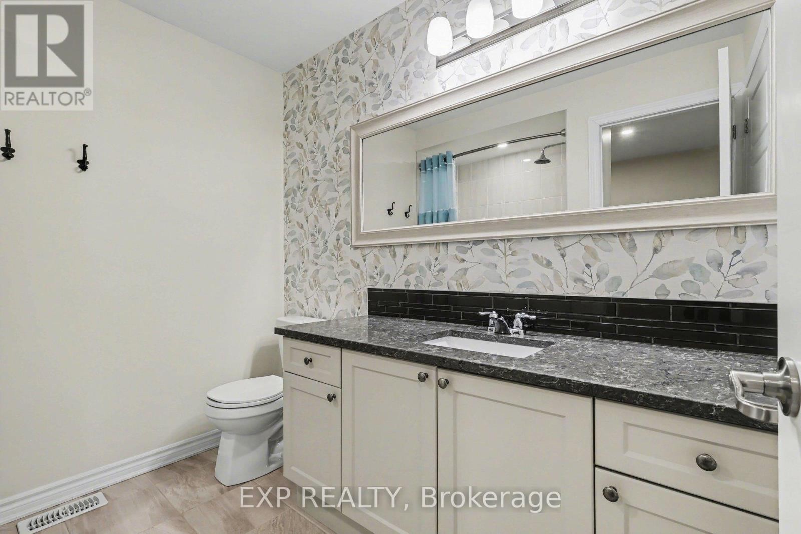 












421 GERARDIA LANE

,
Ottawa,




Ontario
K4A1C6

