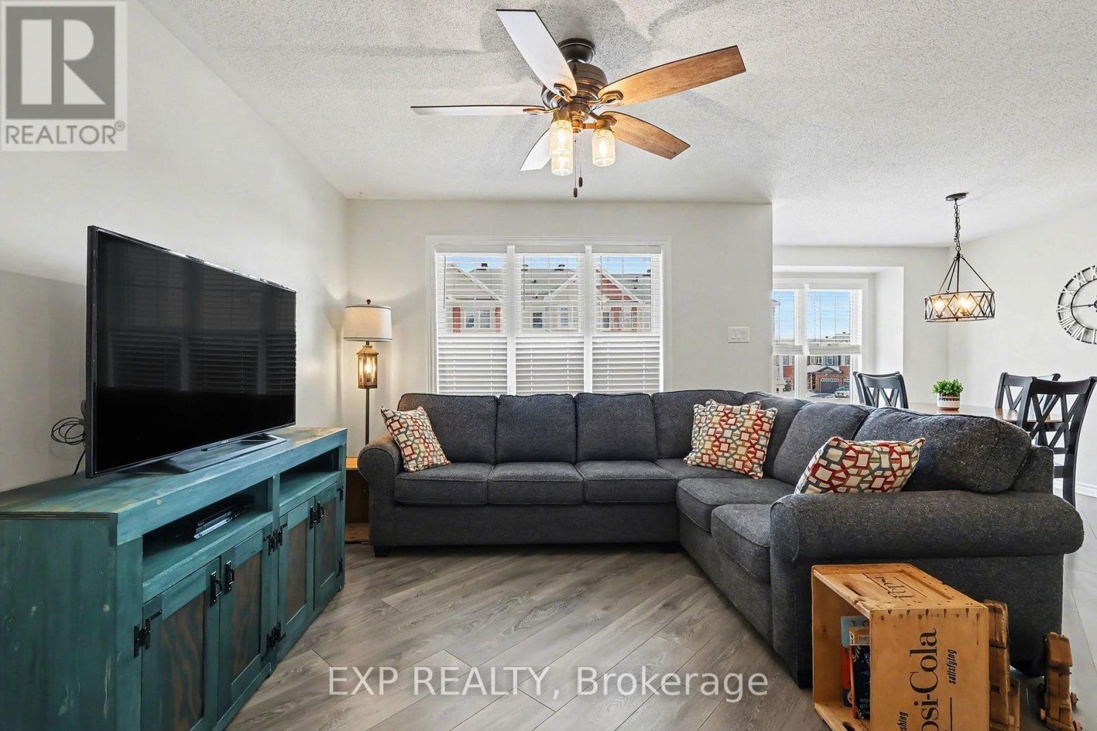 












421 GERARDIA LANE

,
Ottawa,




Ontario
K4A1C6

