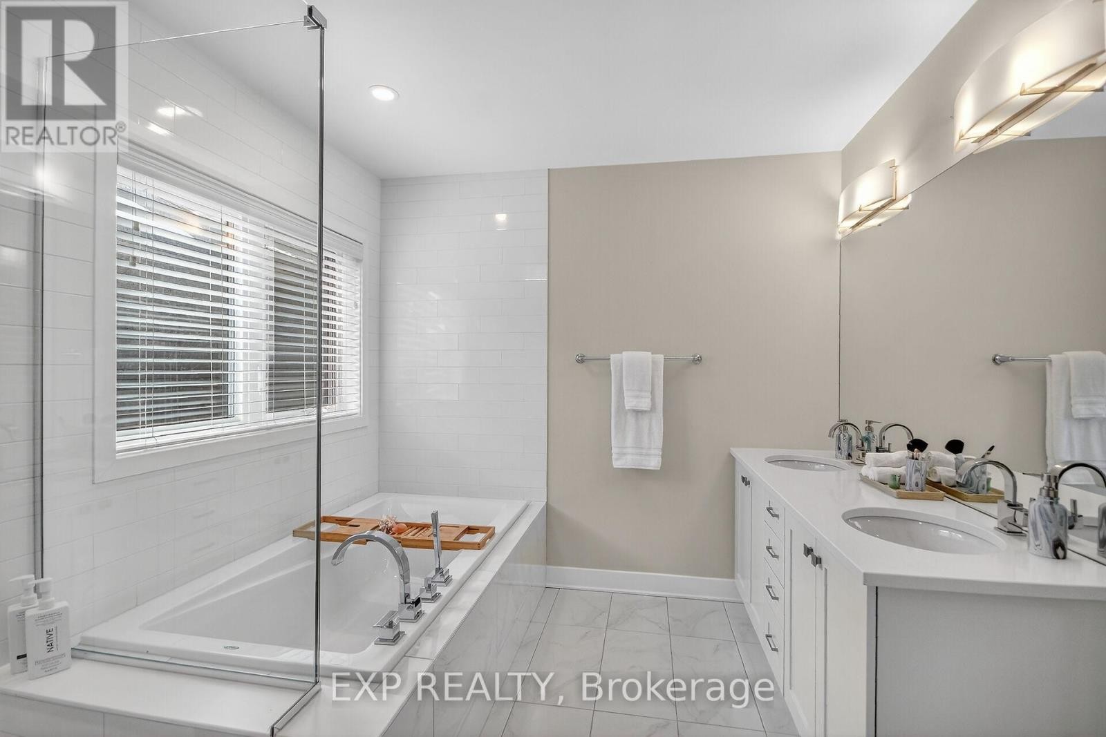 












169 BRISTOL CRESCENT

,
North Grenville,




Ontario
K0G1J0

