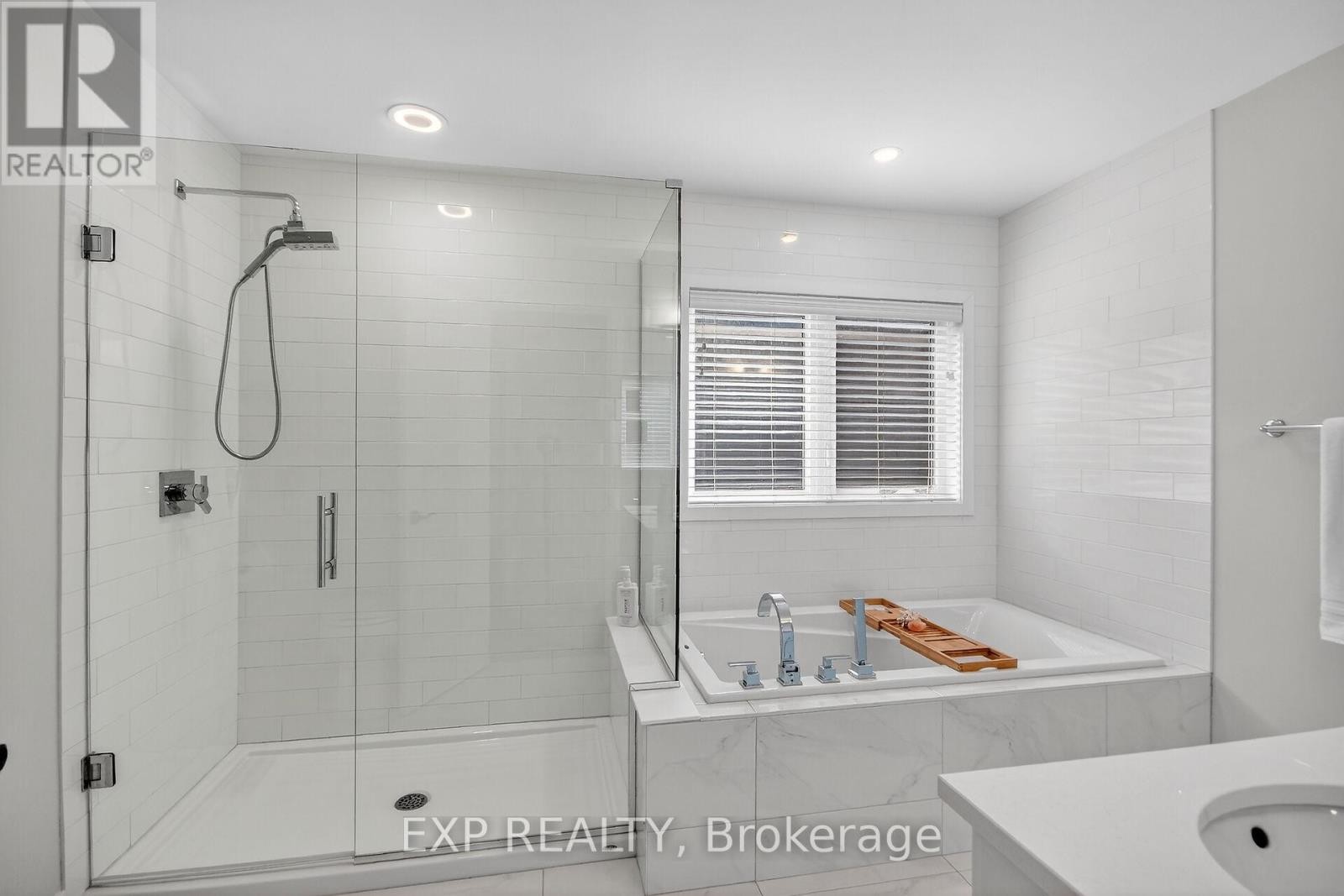 












169 BRISTOL CRESCENT

,
North Grenville,




Ontario
K0G1J0

