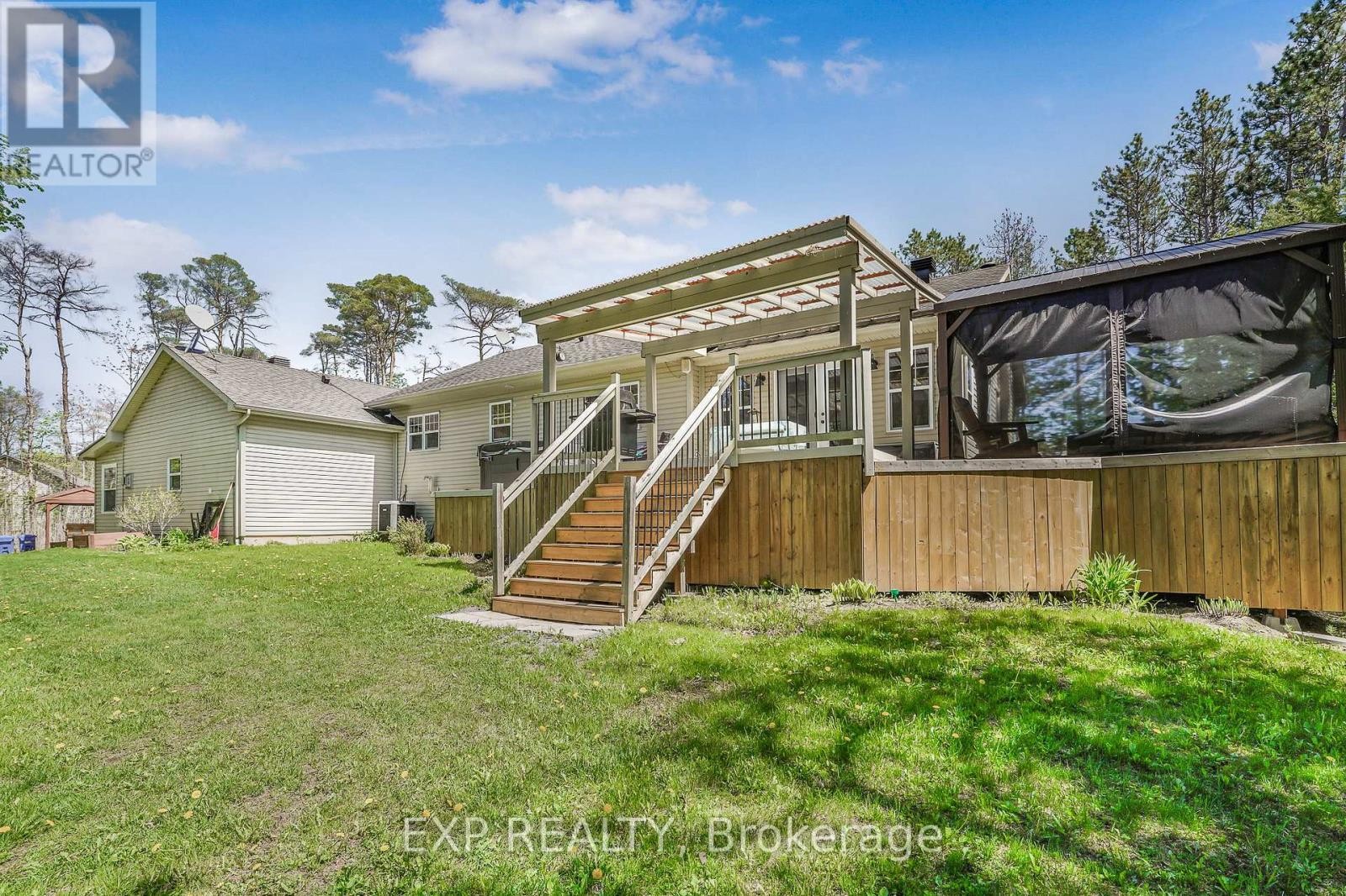 












1105 VINETTE ROAD

,
Clarence-Rockland,




Ontario
K0A1N0

