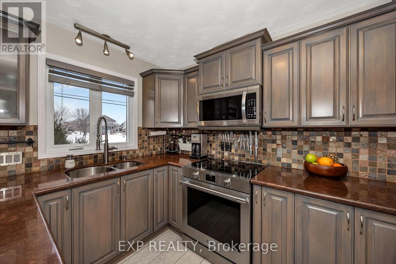 












806 LAVAL STREET

,
Casselman,




Ontario
K0A1M0

