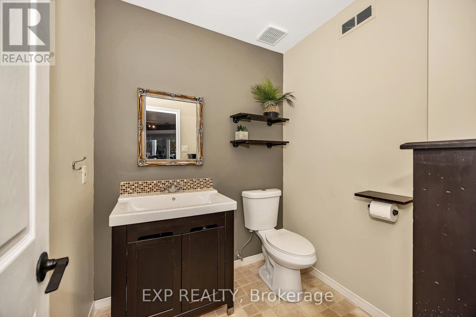 












806 LAVAL STREET

,
Casselman,




Ontario
K0A1M0

