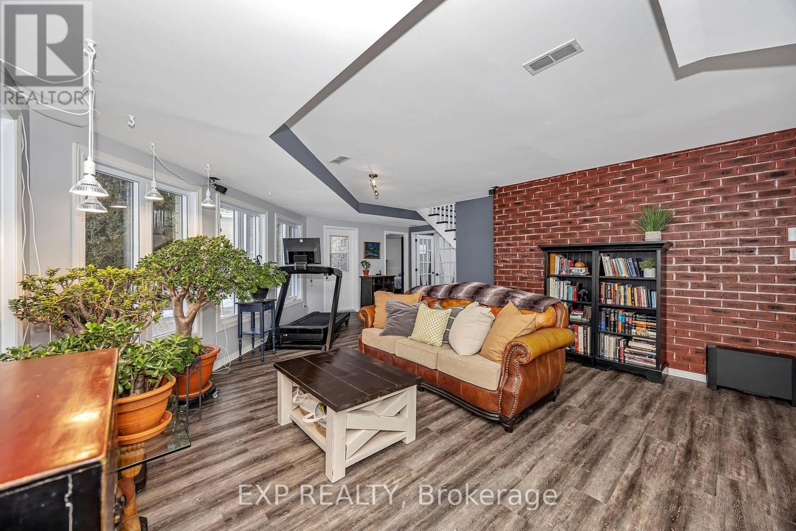 












806 LAVAL STREET

,
Casselman,




Ontario
K0A1M0

