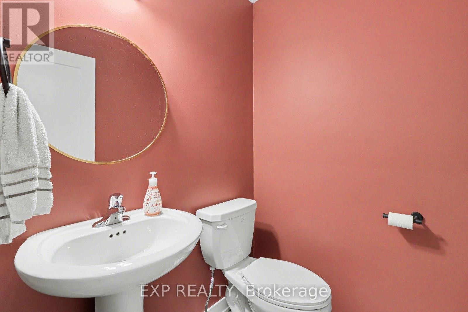 












540 MONTJAY ROAD

,
Ottawa,




Ontario
K4A5R2

