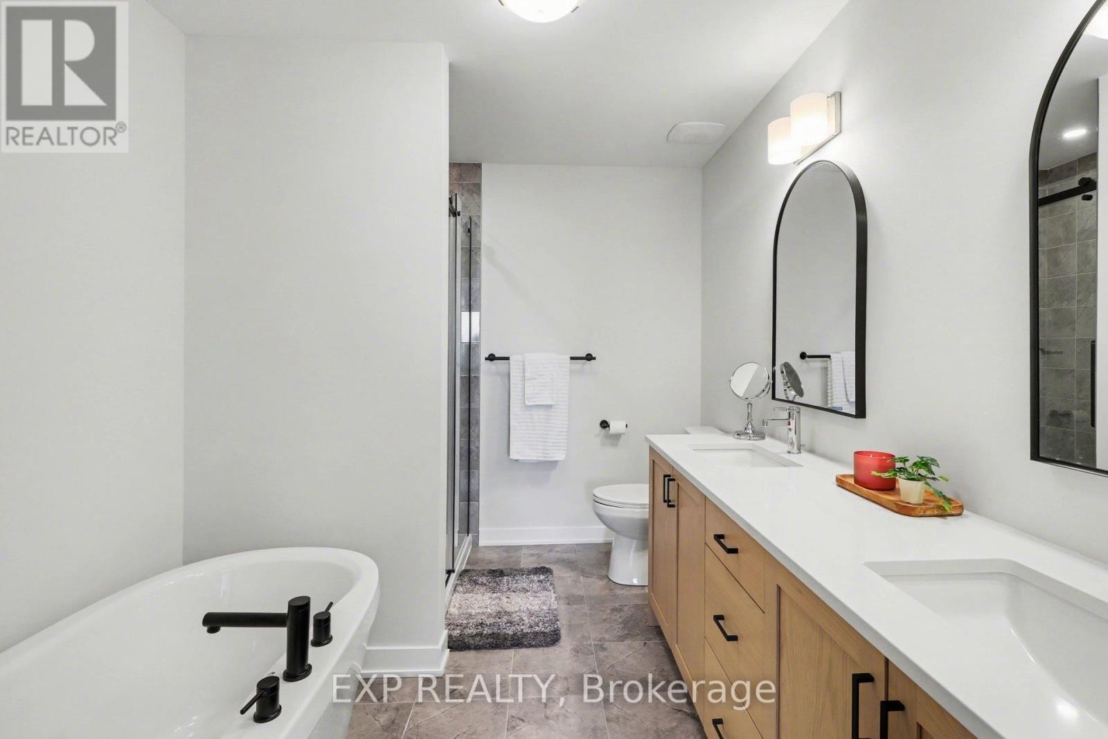 












540 MONTJAY ROAD

,
Ottawa,




Ontario
K4A5R2

