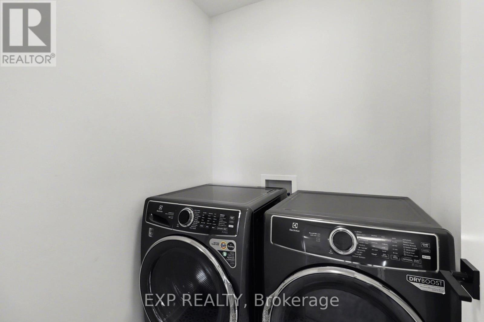 












540 MONTJAY ROAD

,
Ottawa,




Ontario
K4A5R2

