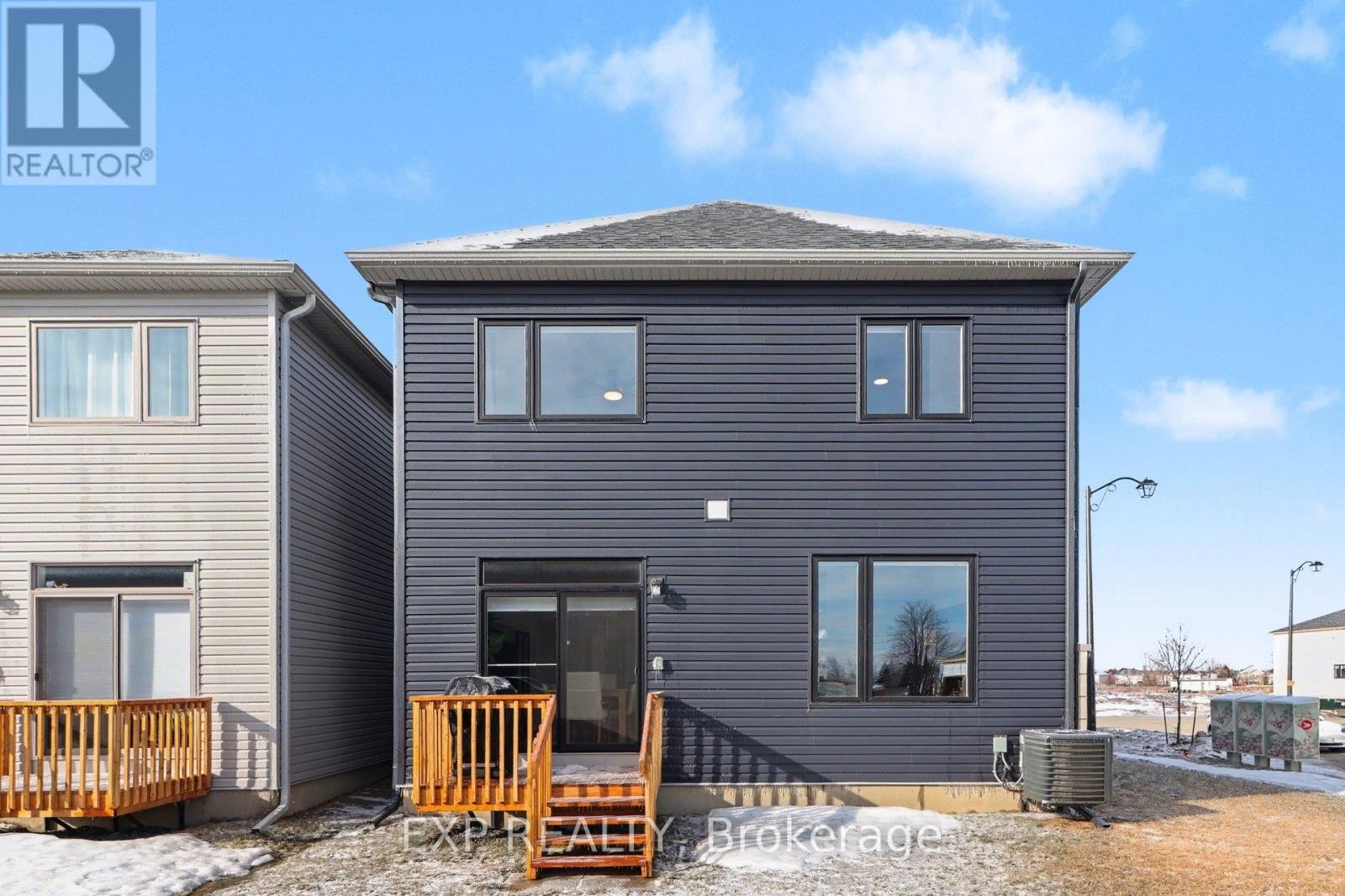 












540 MONTJAY ROAD

,
Ottawa,




Ontario
K4A5R2

