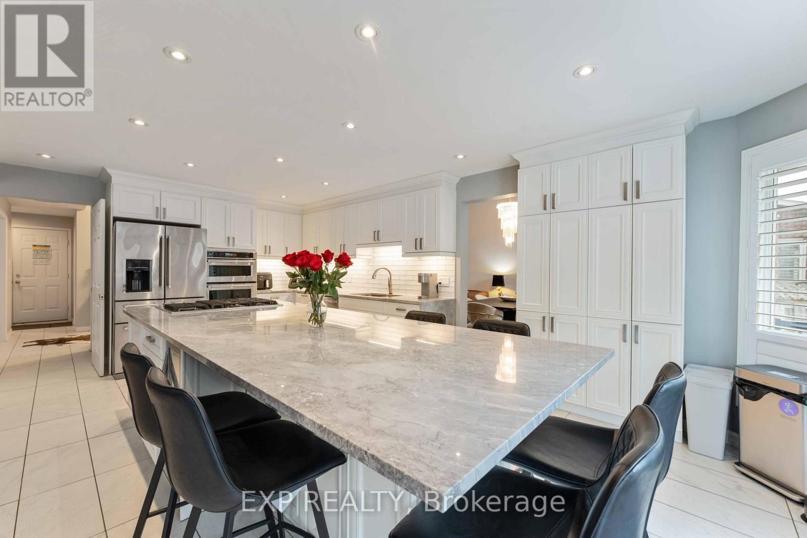 












3 NAKOTA WAY

,
Ottawa,




Ontario
K2J4E9

