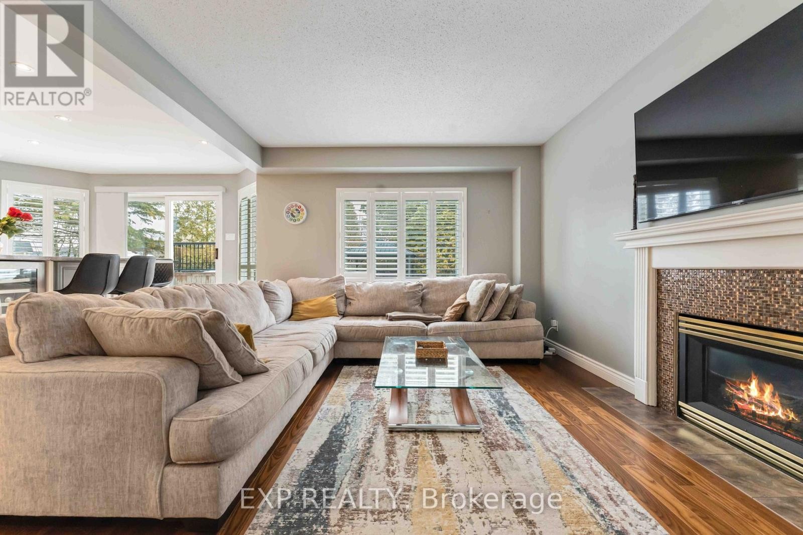 












3 NAKOTA WAY

,
Ottawa,




Ontario
K2J4E9

