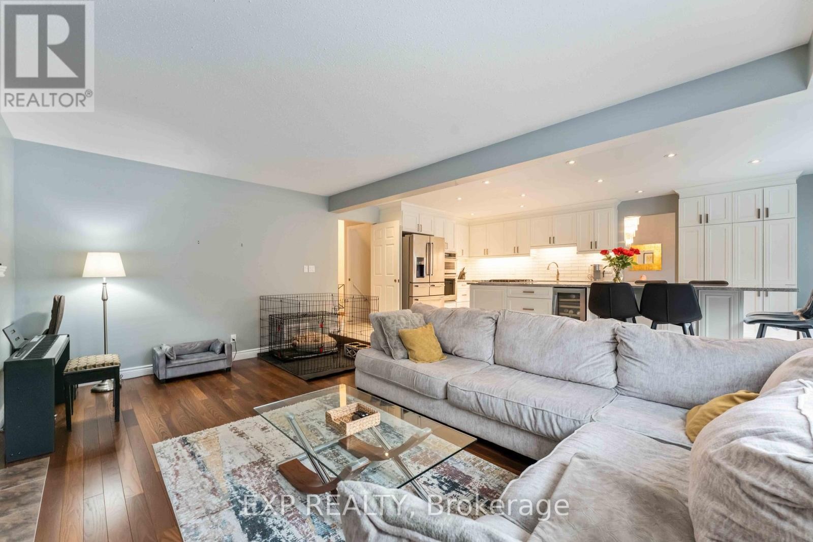 












3 NAKOTA WAY

,
Ottawa,




Ontario
K2J4E9

