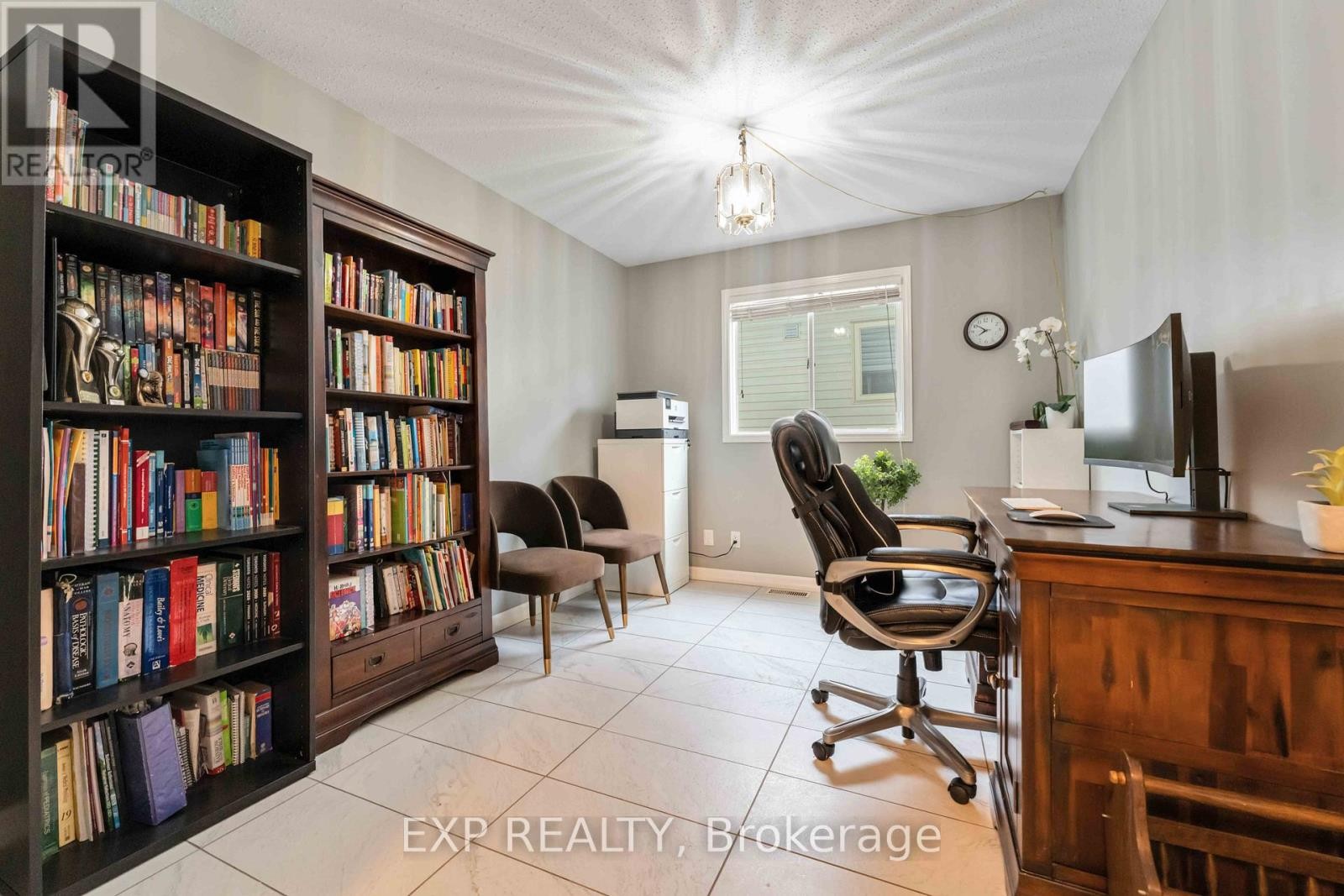 












3 NAKOTA WAY

,
Ottawa,




Ontario
K2J4E9

