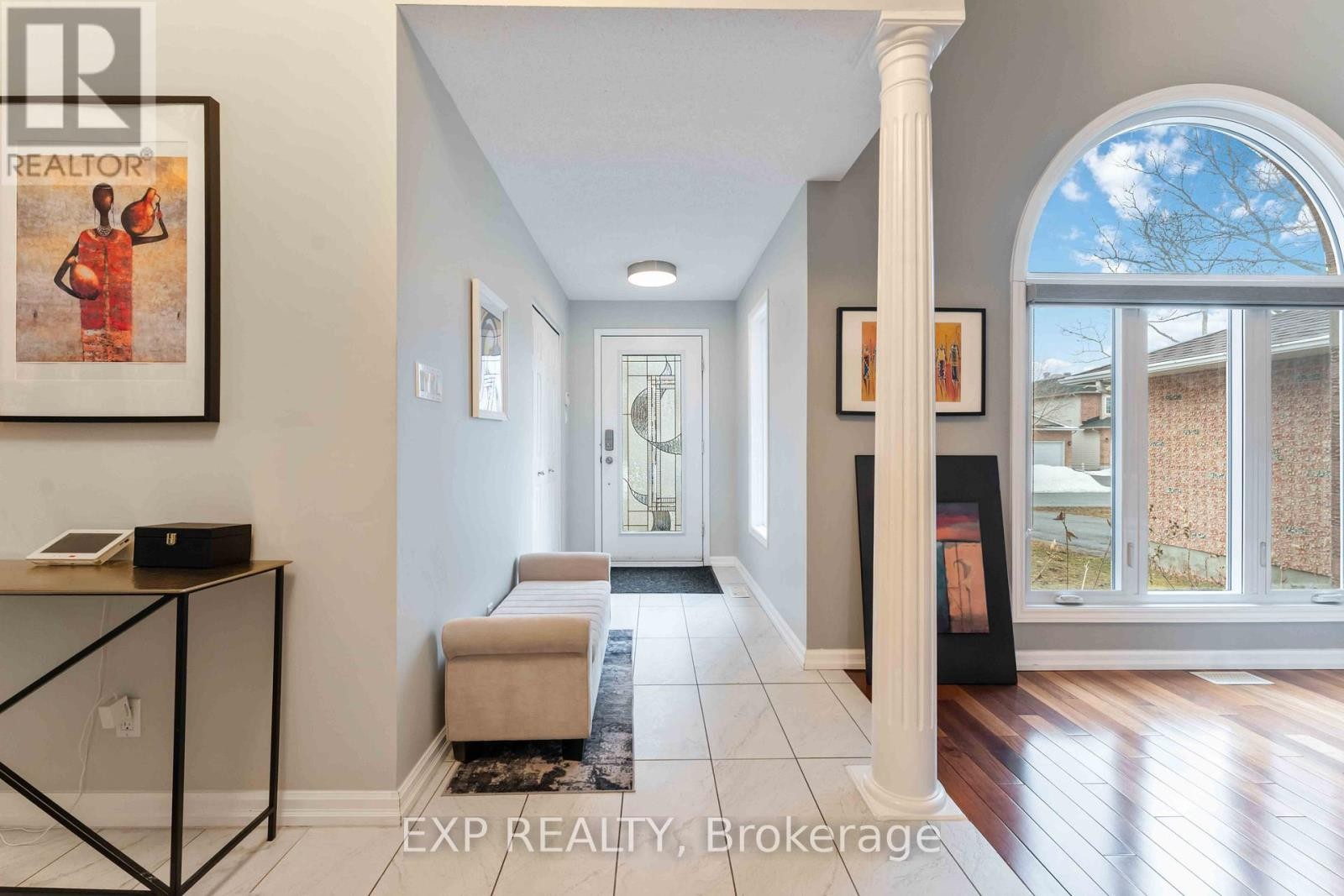 












3 NAKOTA WAY

,
Ottawa,




Ontario
K2J4E9

