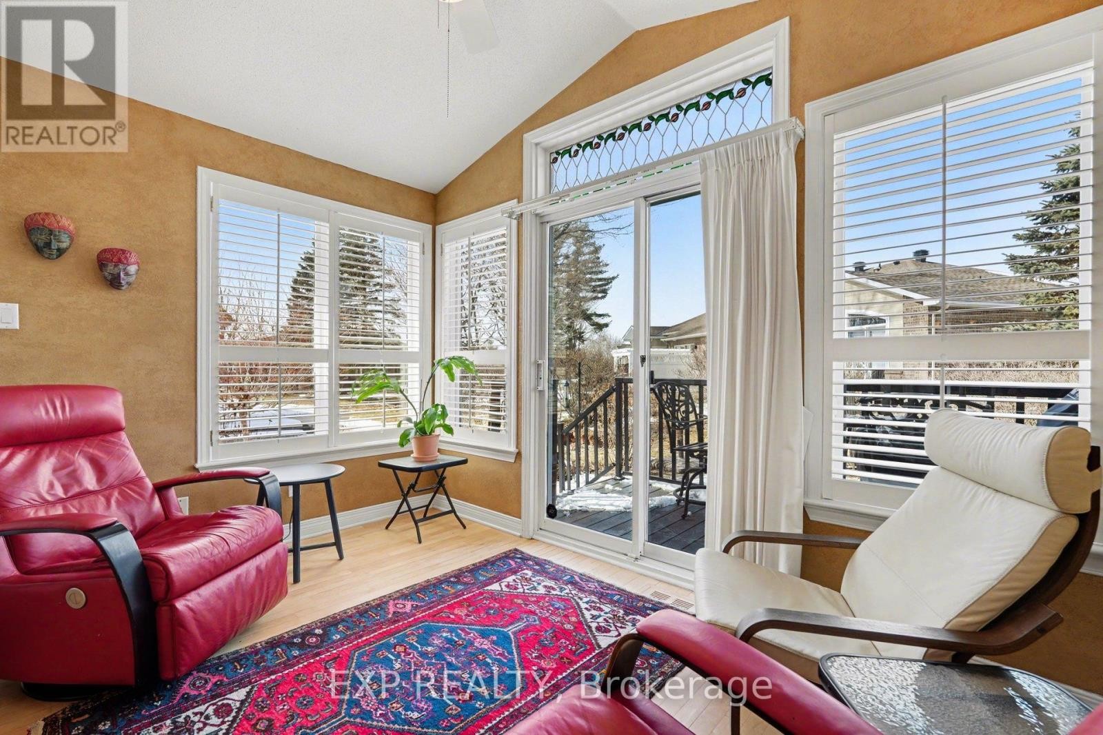 












41 BUNTING LANE

,
Ottawa,




Ontario
K2M2P7

