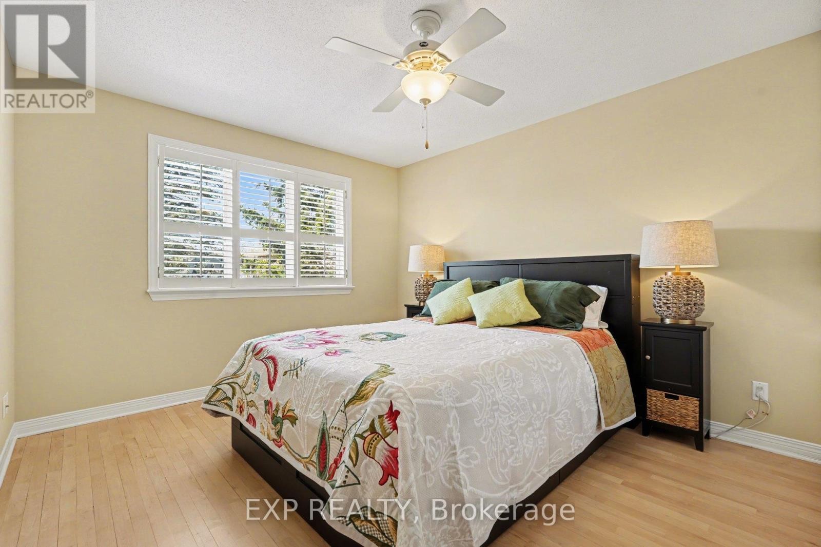 












41 BUNTING LANE

,
Ottawa,




Ontario
K2M2P7

