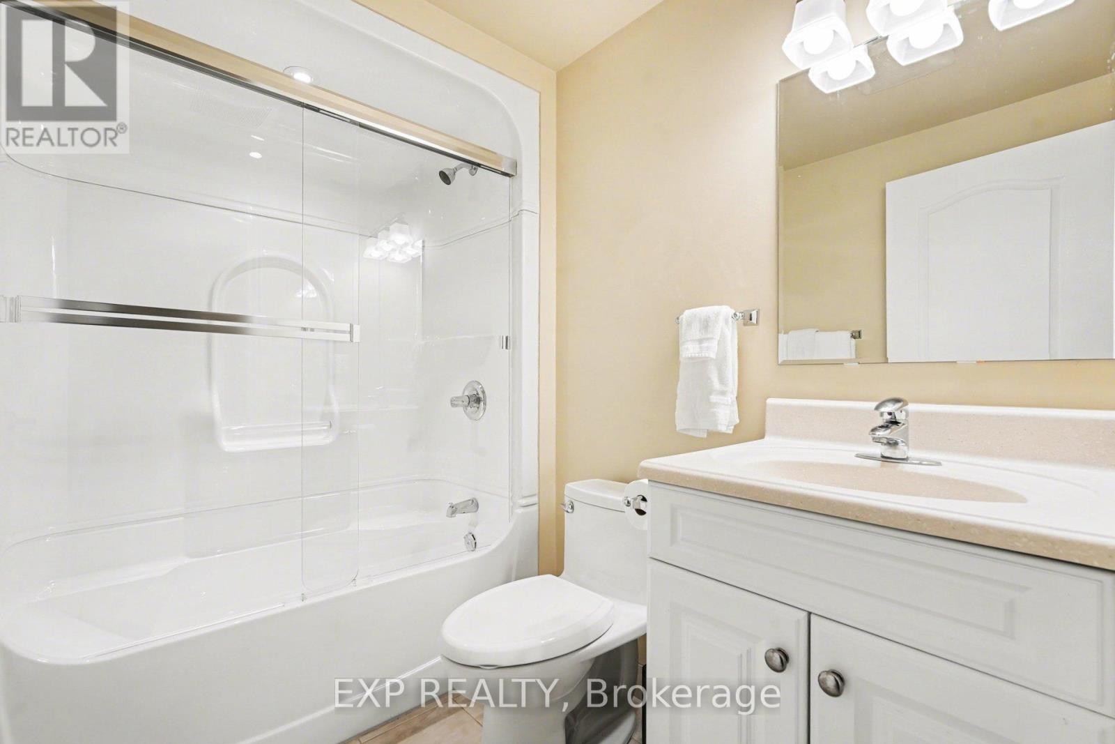 












41 BUNTING LANE

,
Ottawa,




Ontario
K2M2P7

