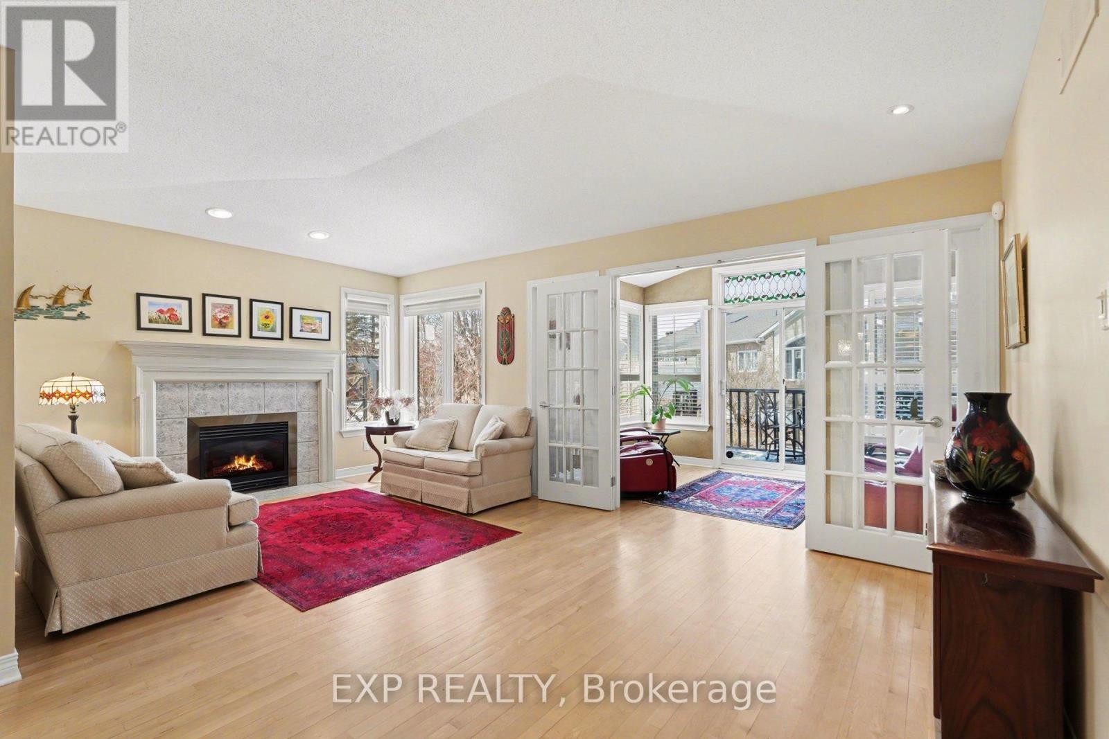 












41 BUNTING LANE

,
Ottawa,




Ontario
K2M2P7

