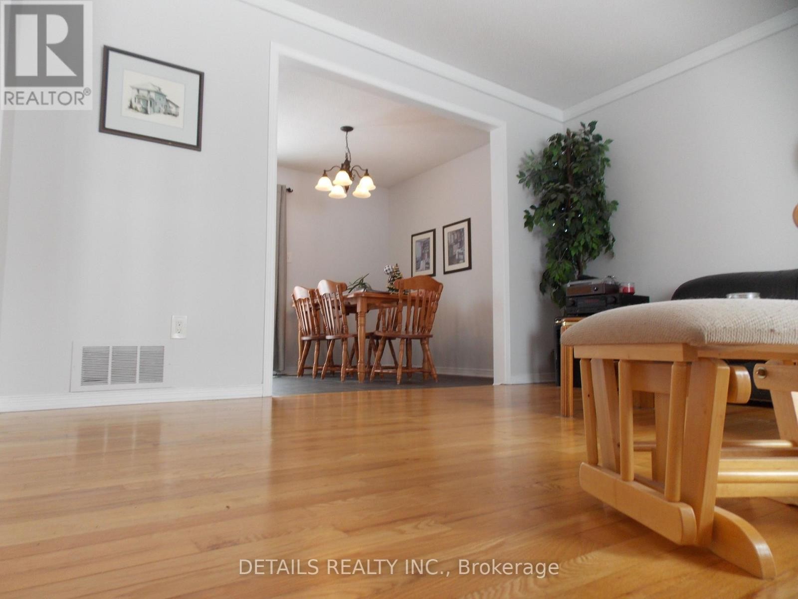 












7 TILLY LANE

,
North Grenville,




Ontario
K0G1S0

