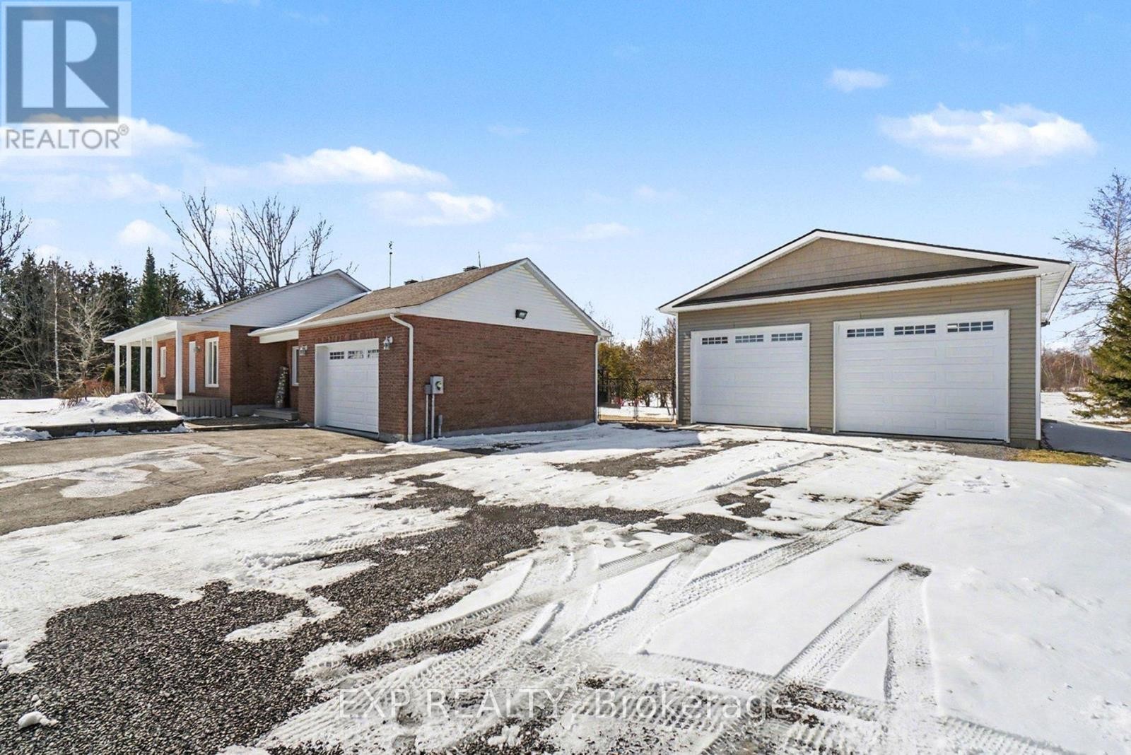 












3238 DROUIN ROAD

,
Clarence-Rockland,




Ontario
K0A2A0

