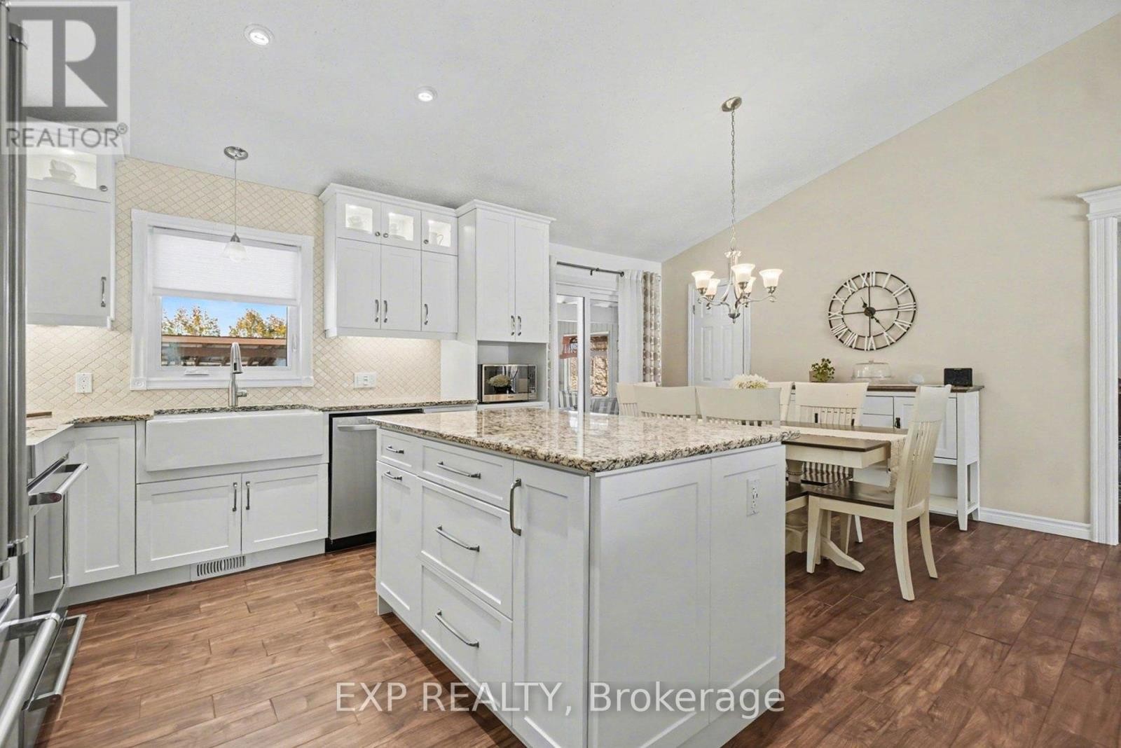 












3238 DROUIN ROAD

,
Clarence-Rockland,




Ontario
K0A2A0

