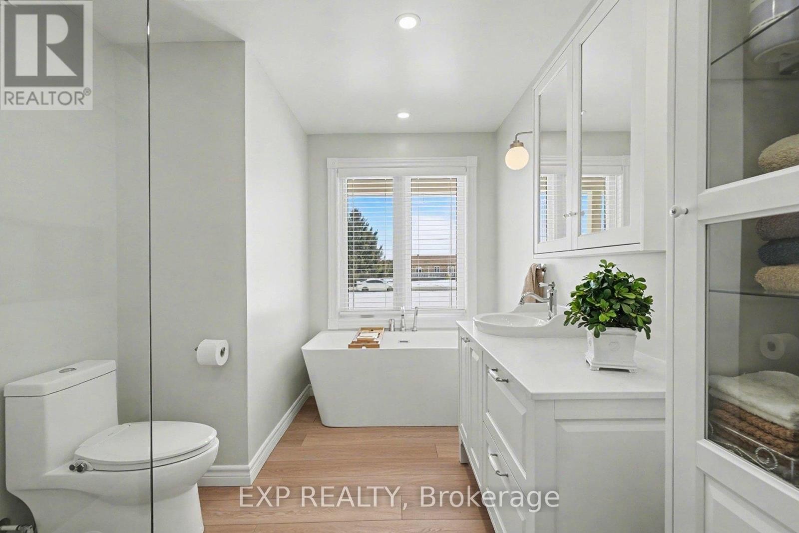 












3238 DROUIN ROAD

,
Clarence-Rockland,




Ontario
K0A2A0

