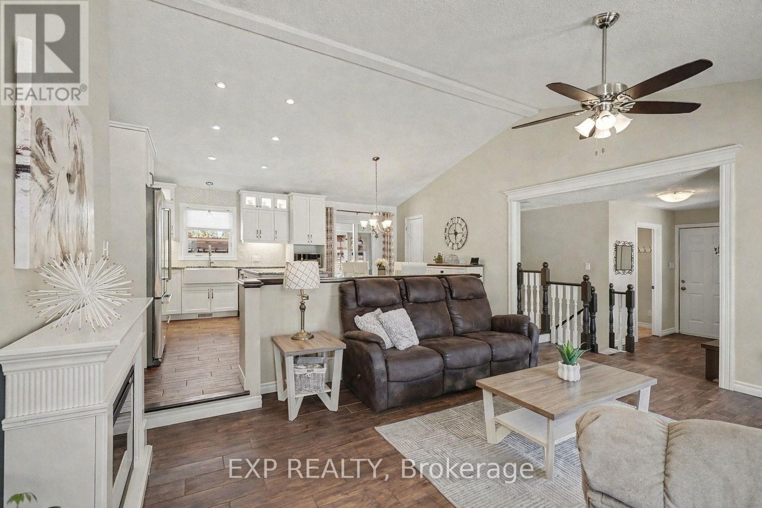 












3238 DROUIN ROAD

,
Clarence-Rockland,




Ontario
K0A2A0

