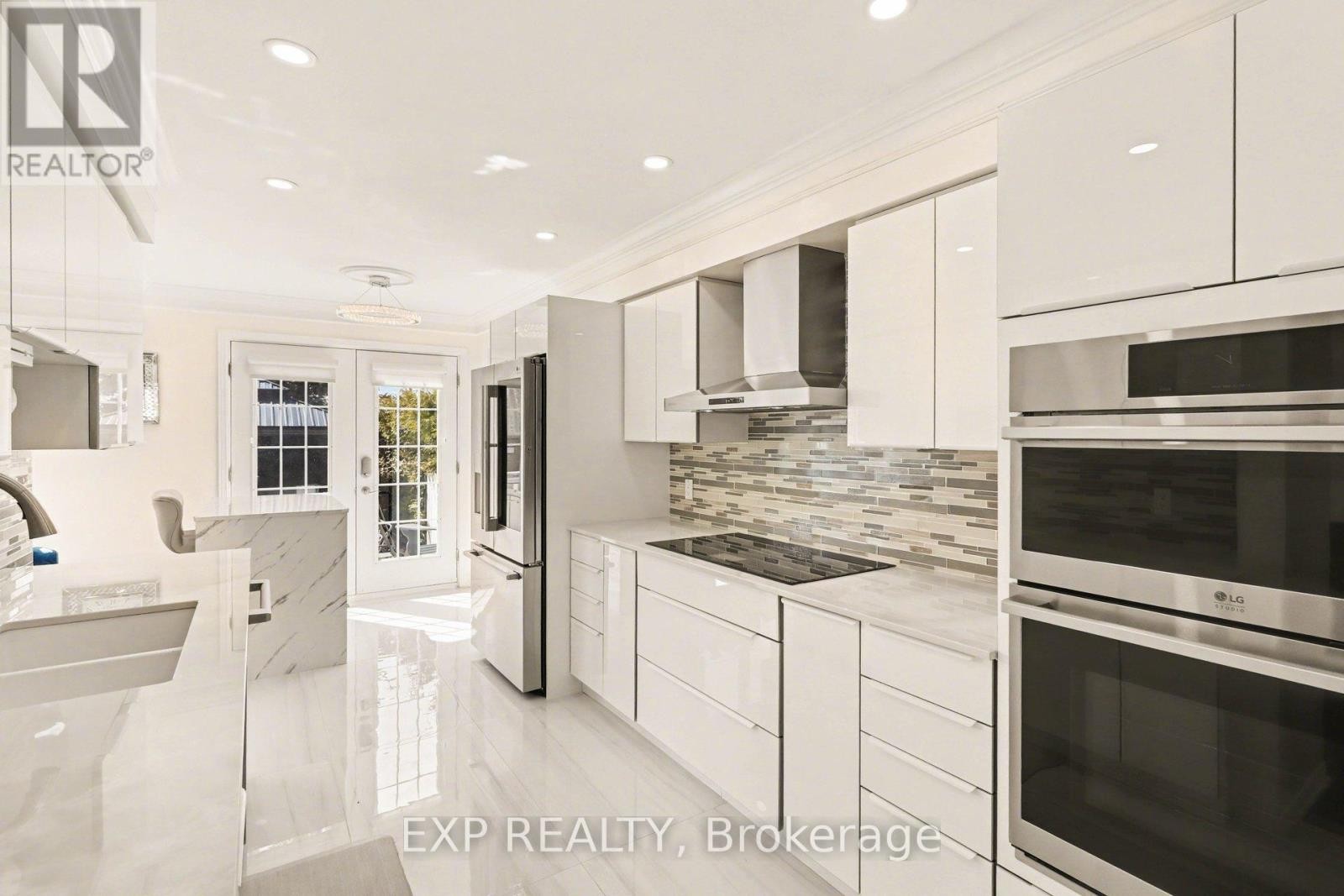 












4630 OGILVIE WALK CRESCENT

,
Ottawa,




Ontario
K1J1G7

