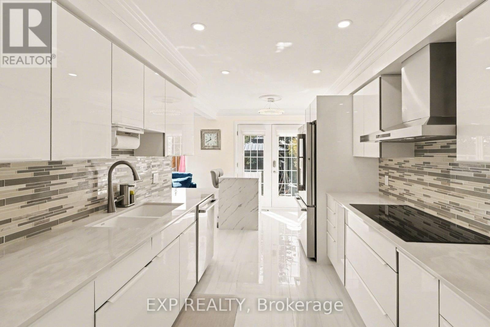 












4630 OGILVIE WALK CRESCENT

,
Ottawa,




Ontario
K1J1G7

